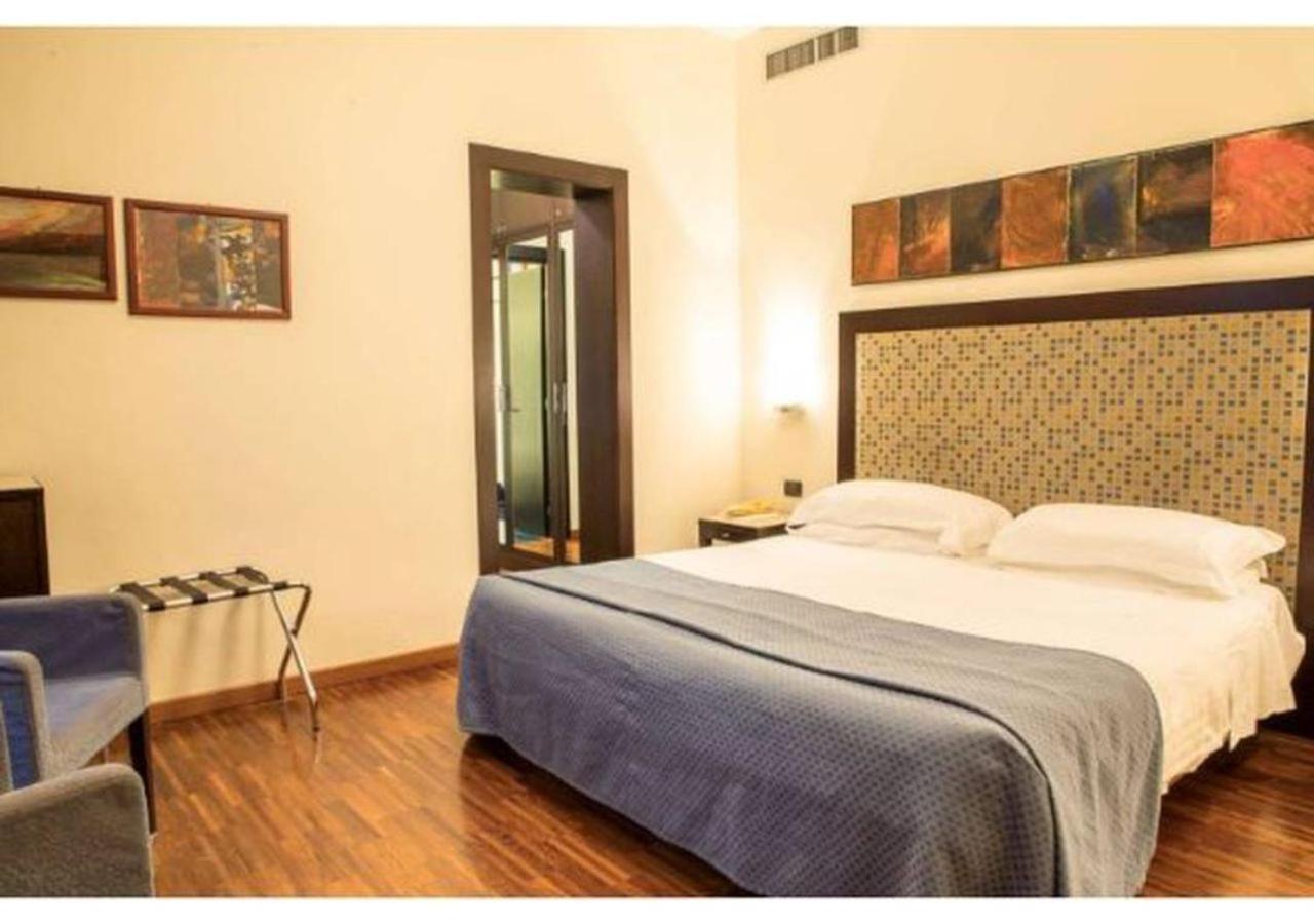 Residenza Mecenate Aparthotel Rome Bagian luar foto